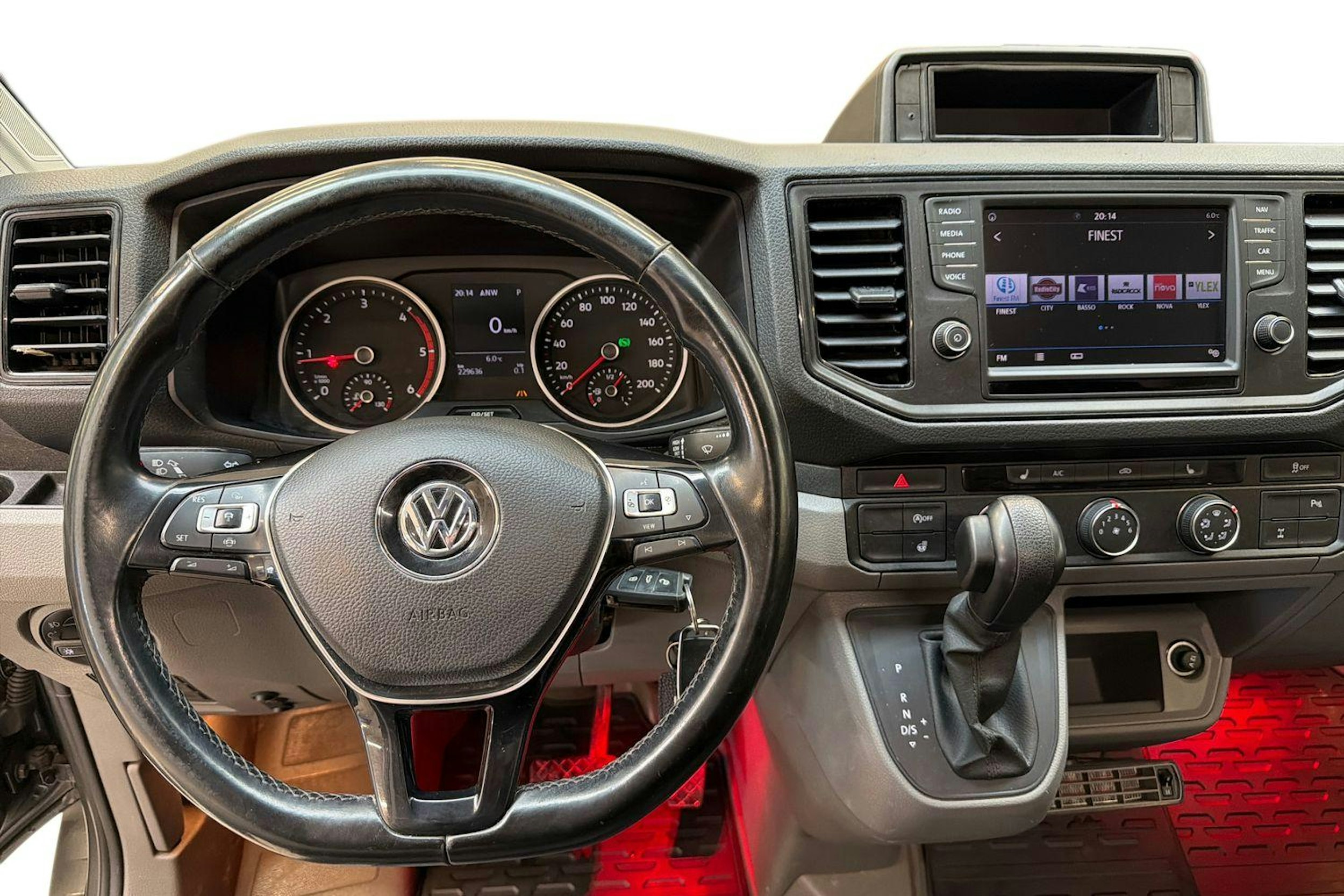 harmaa Volkswagen Crafter 2019 kuva 9.