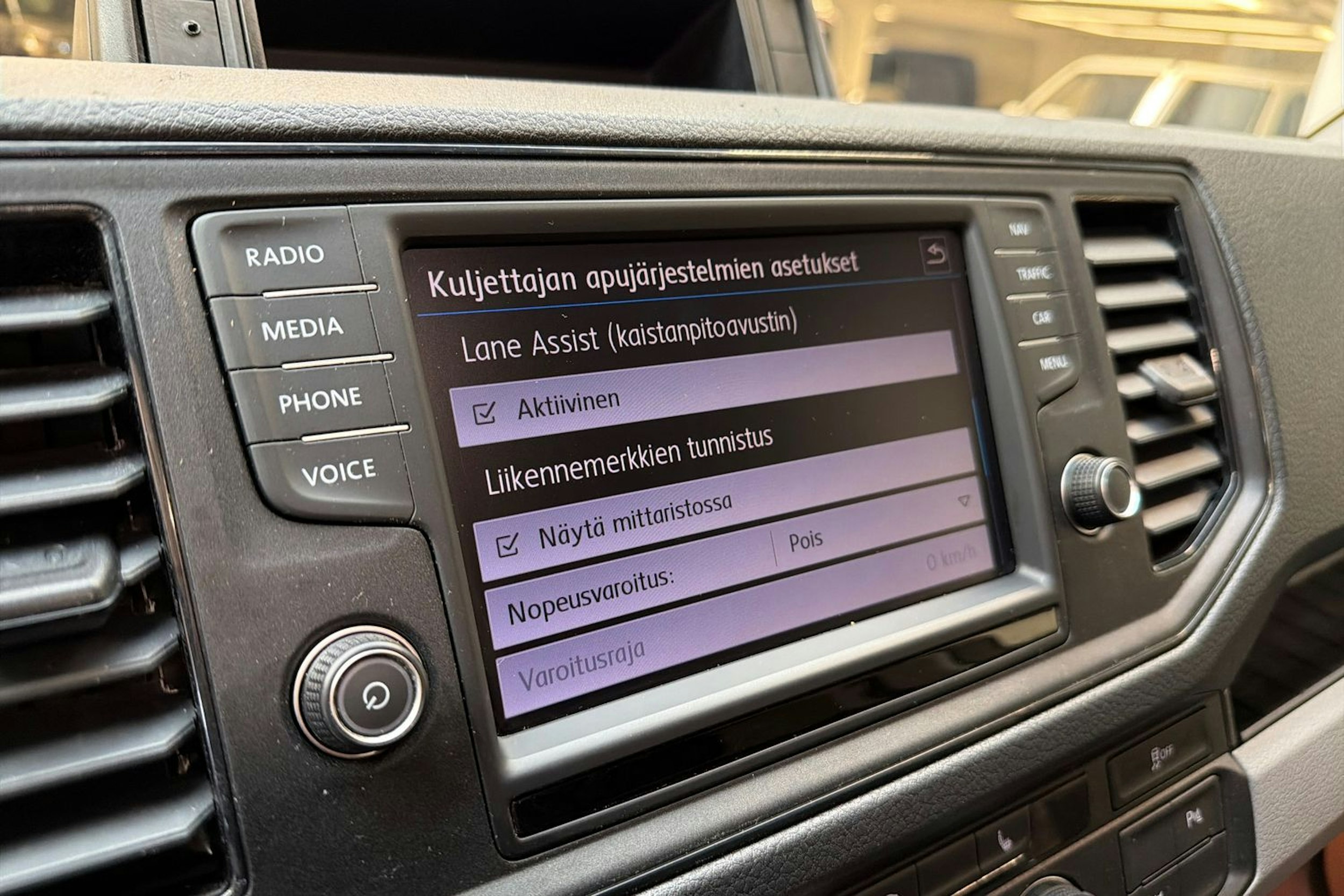 harmaa Volkswagen Crafter 2019 kuva 18.