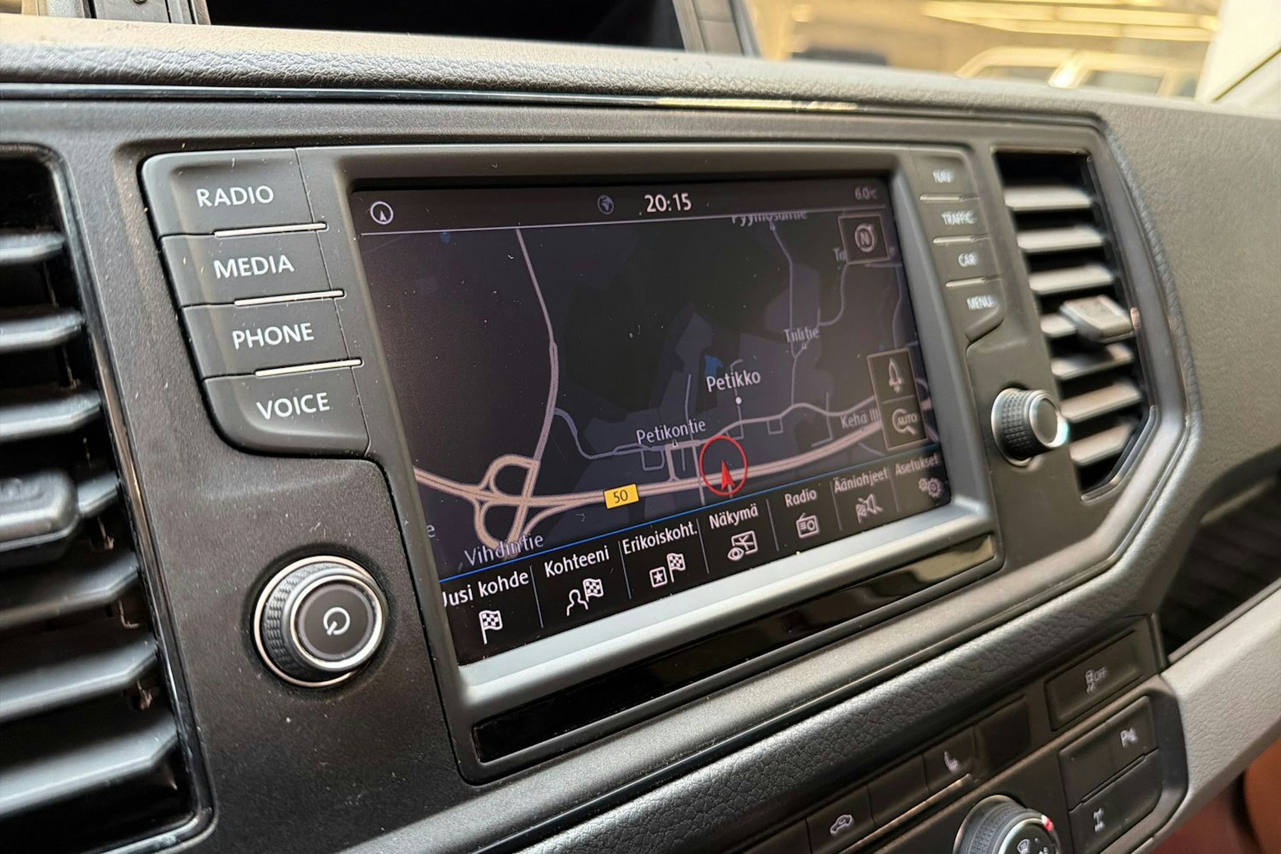 harmaa Volkswagen Crafter 2019 kuva 19.