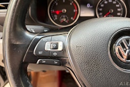 harmaa Volkswagen Crafter 2019 kuva 22.