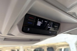 harmaa Volkswagen Crafter 2019 kuva 25.