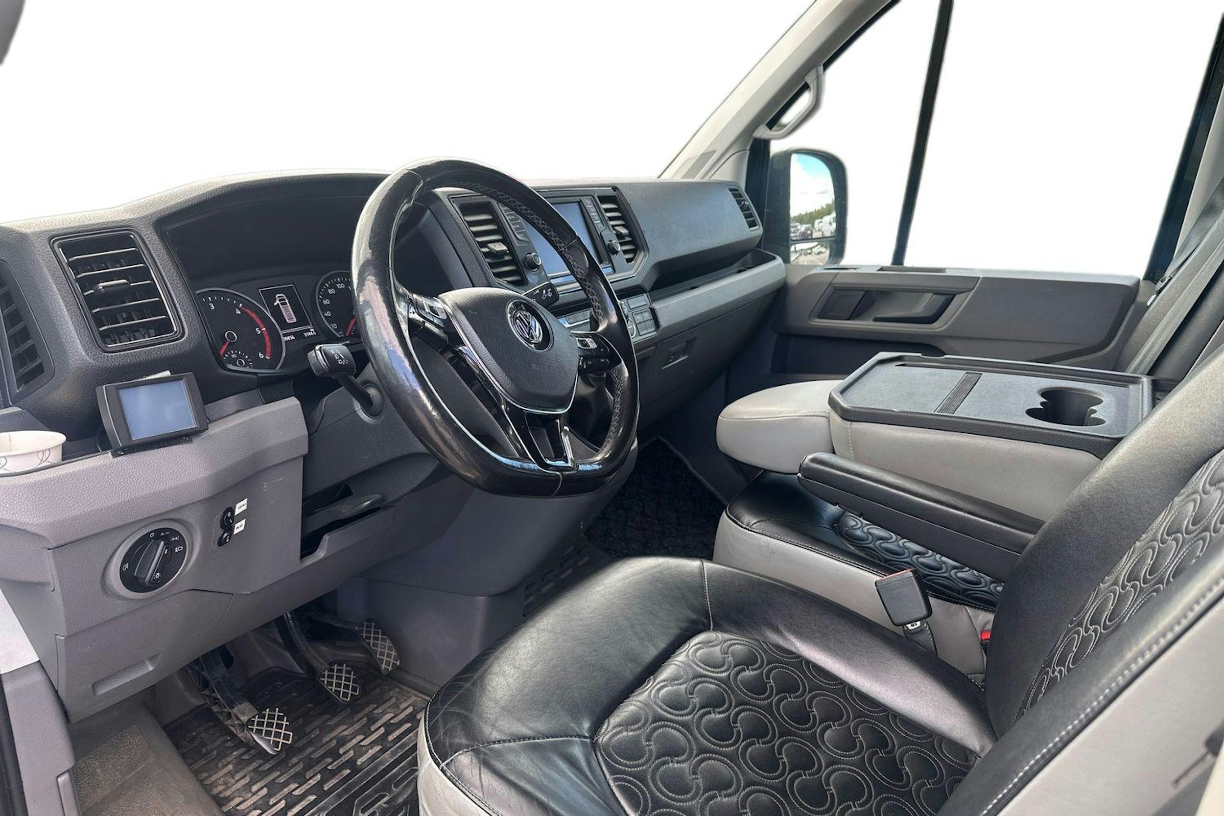 met. musta Volkswagen Crafter 2019 kuva 3.