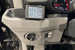 met. musta Volkswagen Crafter 2019 kuva 15.