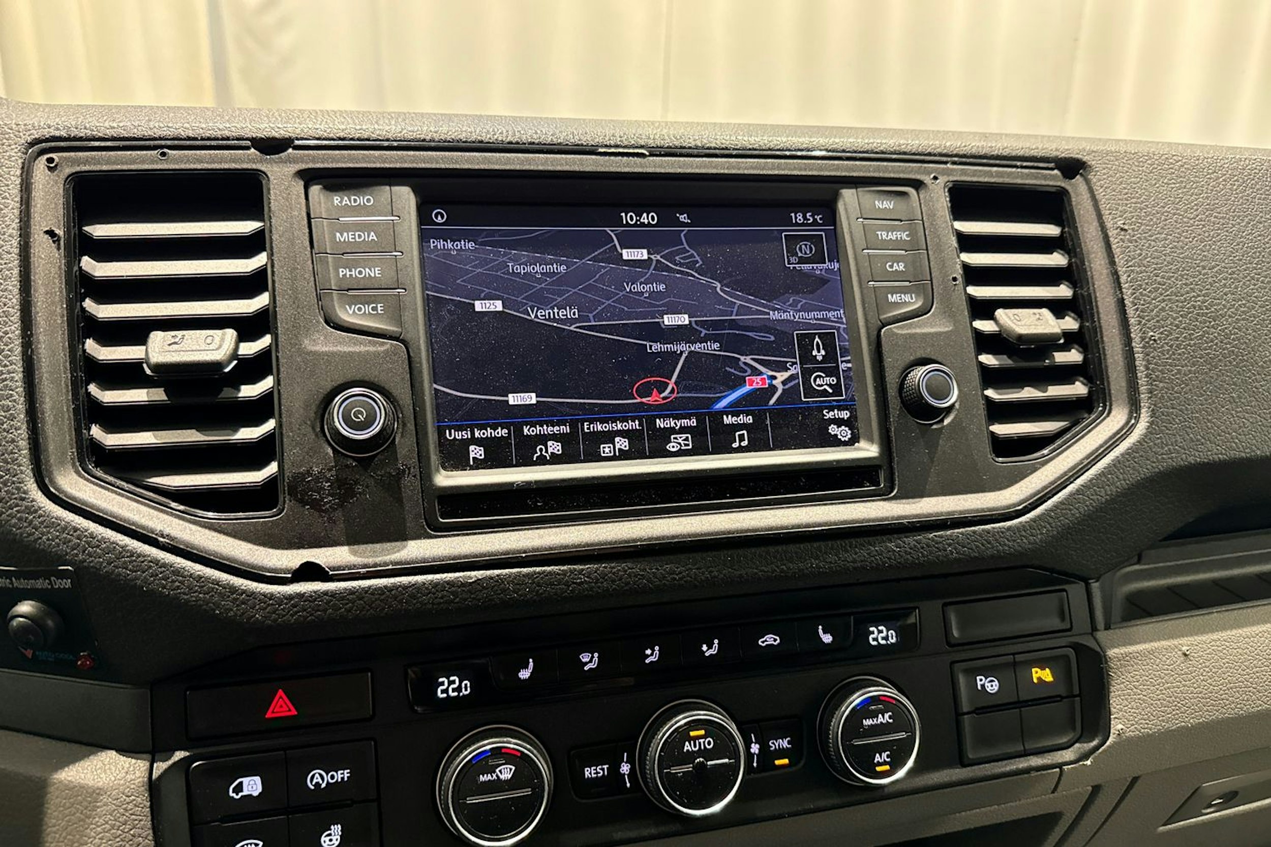 met. musta Volkswagen Crafter 2019 kuva 20.