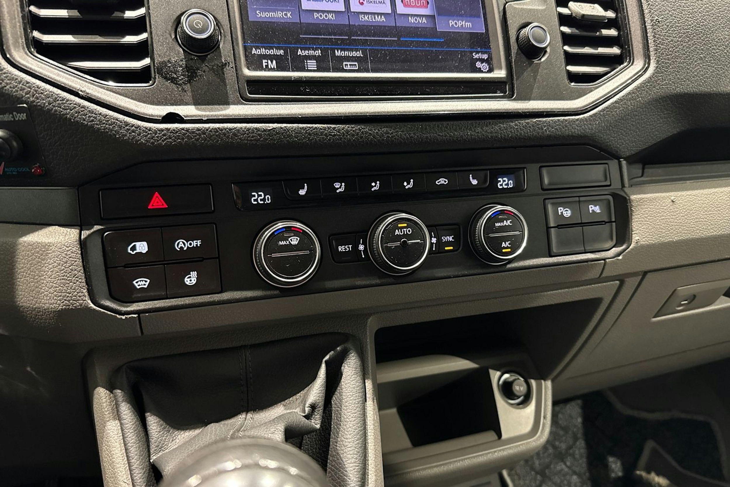met. musta Volkswagen Crafter 2019 kuva 21.