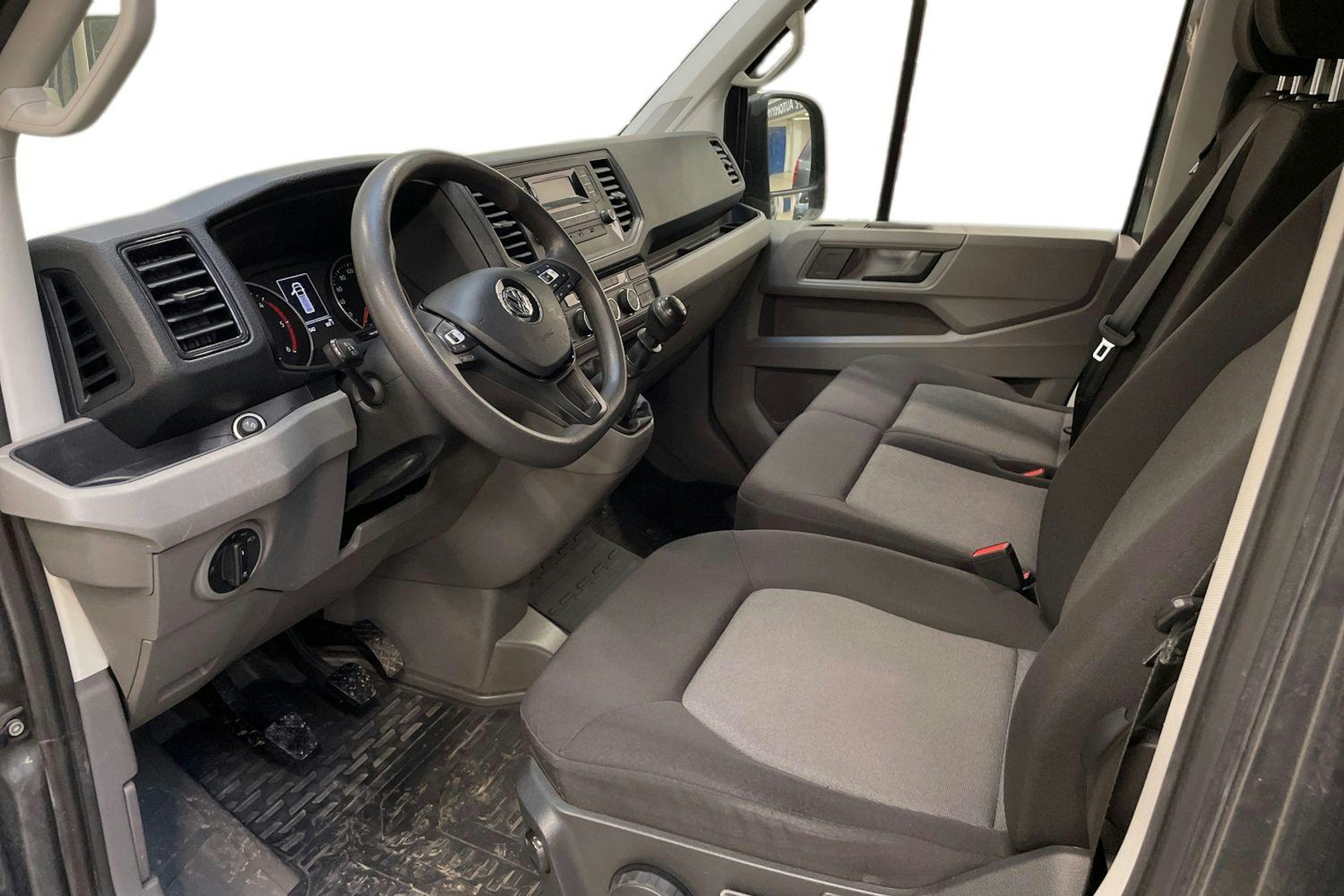 harmaa Volkswagen Crafter 2019 kuva 3.