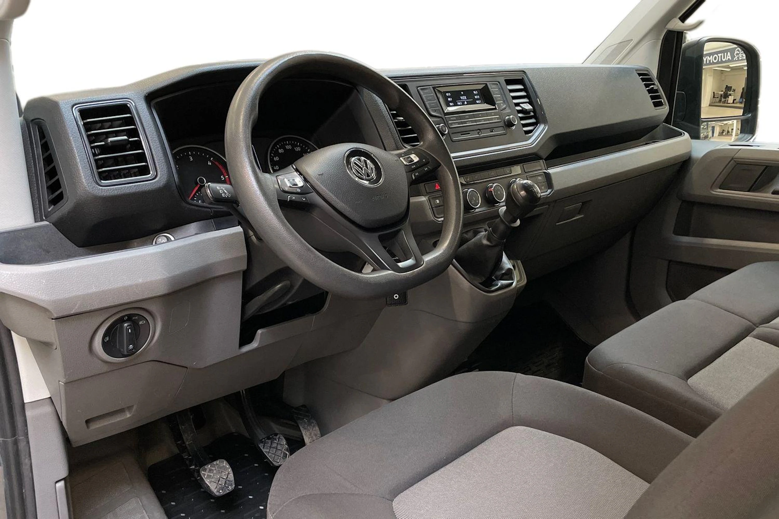 harmaa Volkswagen Crafter 2019 kuva 6.