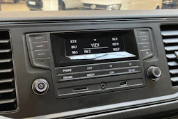 harmaa Volkswagen Crafter 2019 kuva 16.