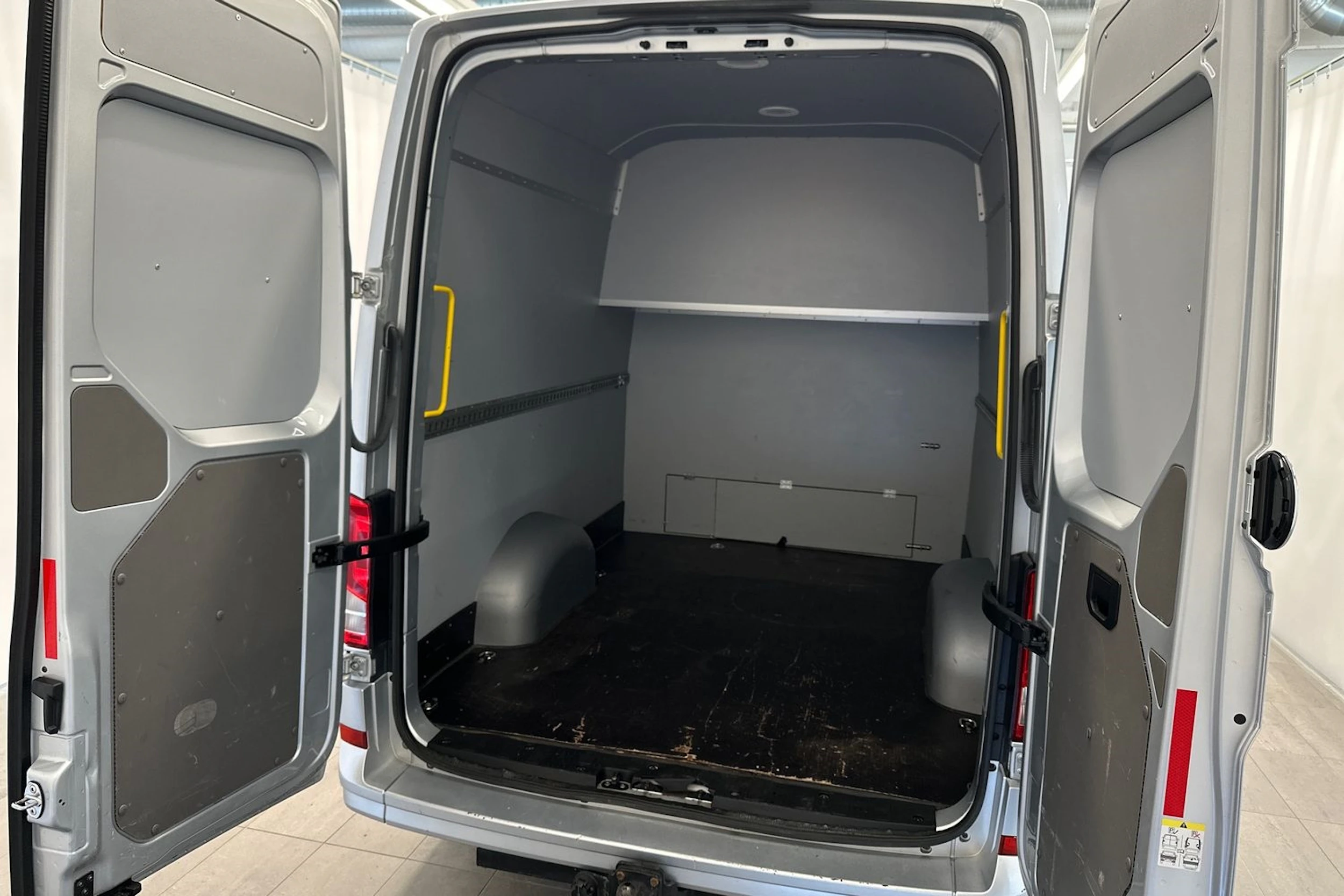 hopea Volkswagen Crafter 2019 kuva 22.