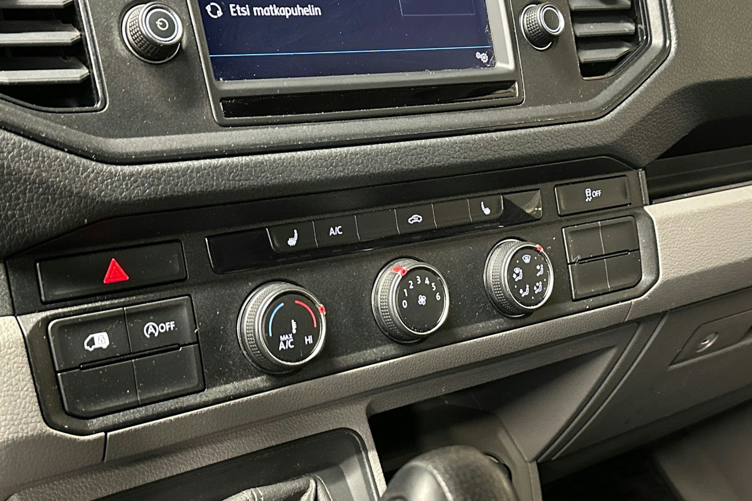 harmaa Volkswagen Crafter 2019 kuva 19.