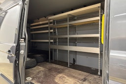 harmaa Volkswagen Crafter 2019 kuva 25.