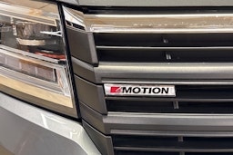 harmaa Volkswagen Crafter 2019 kuva 30.