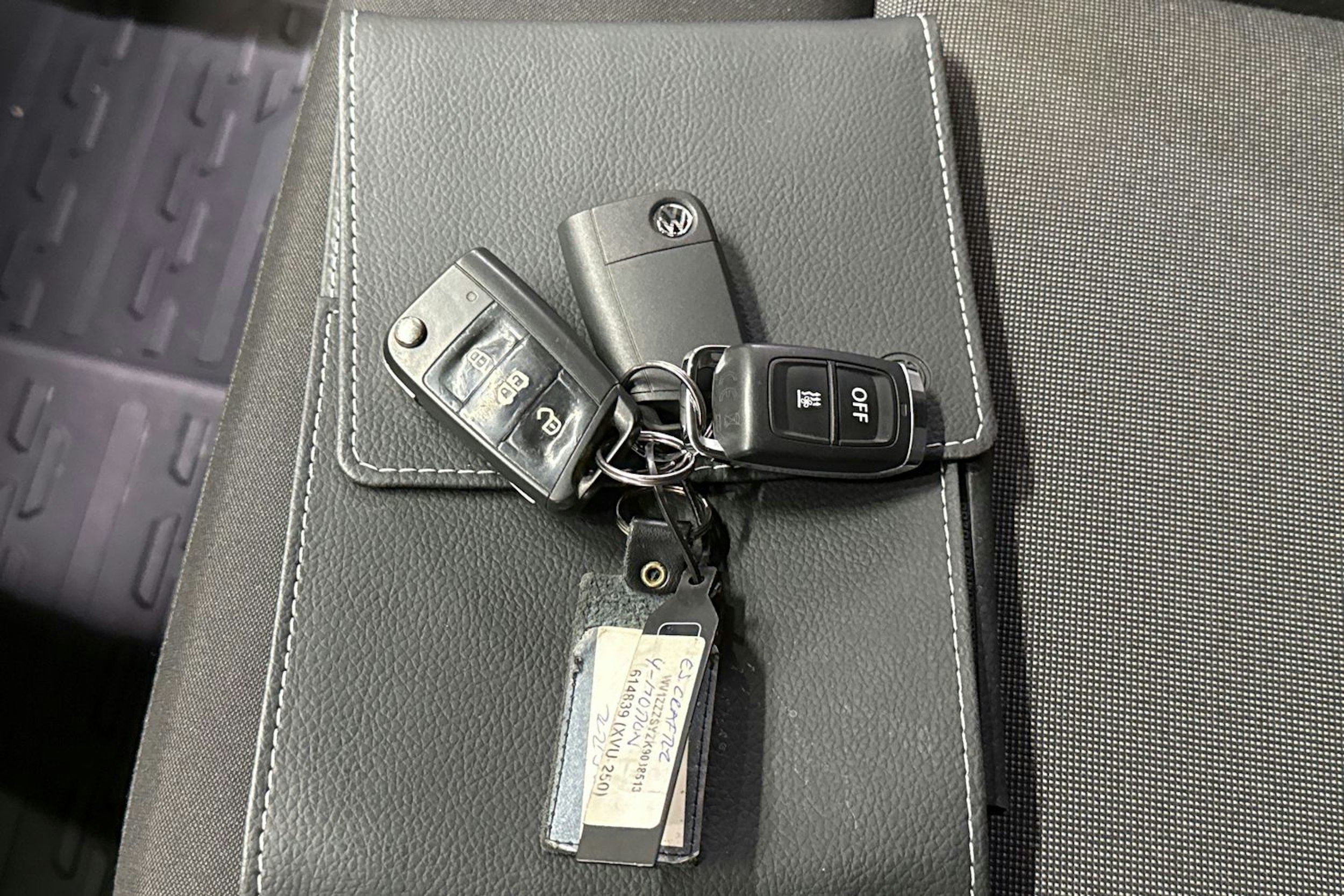 harmaa Volkswagen Crafter 2019 kuva 31.