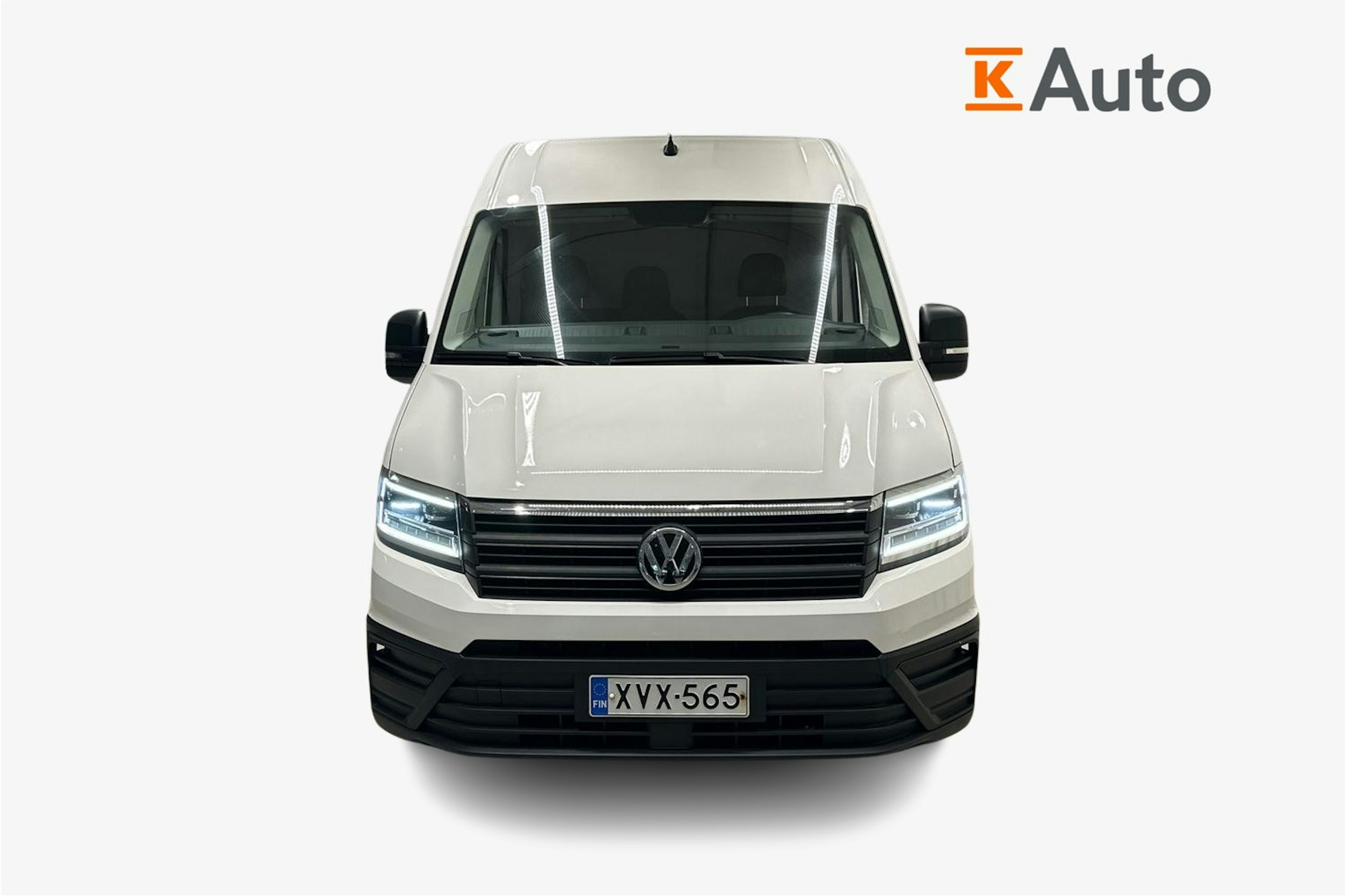 Valkoinen Volkswagen Crafter 2019 kuva 5.