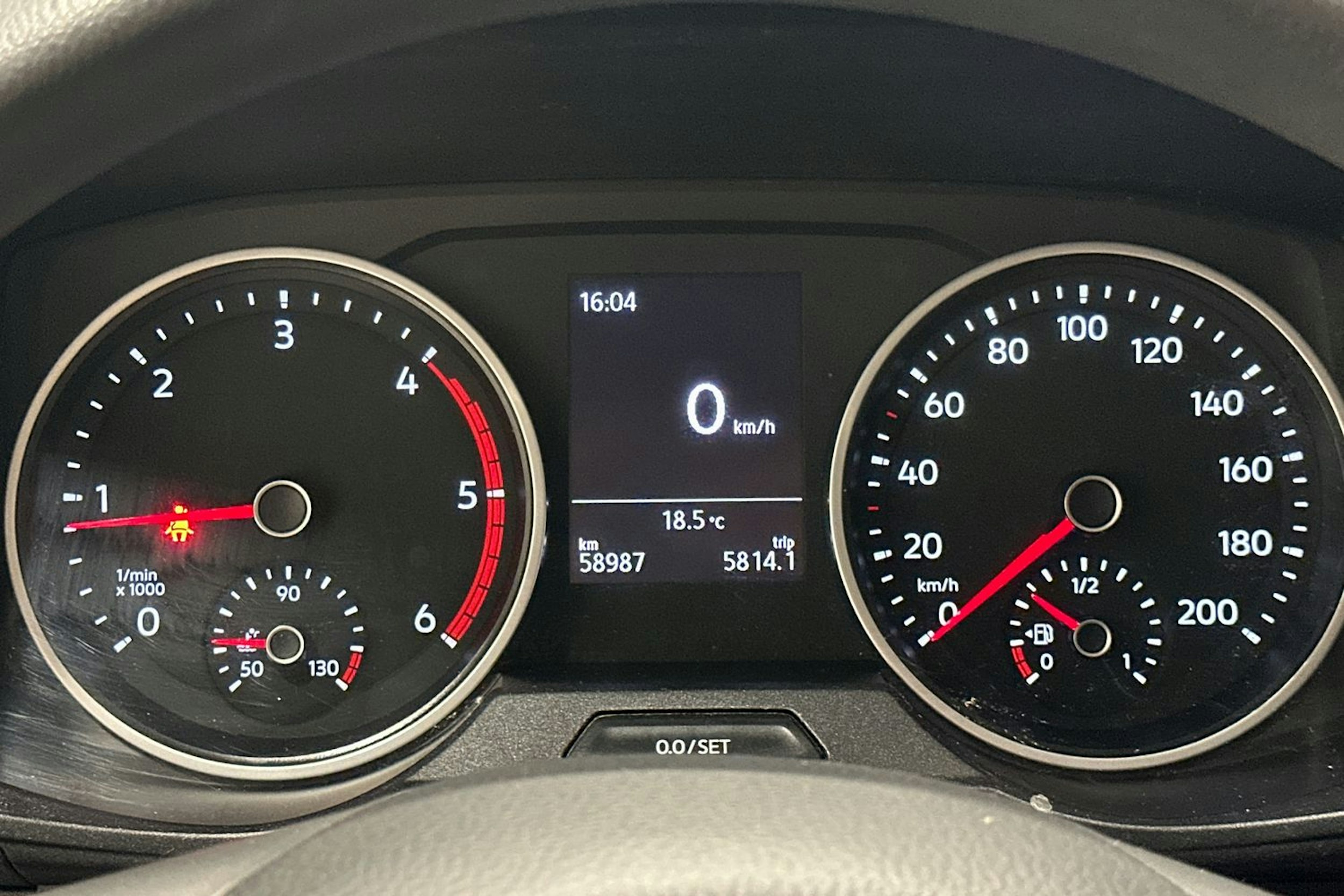 Valkoinen Volkswagen Crafter 2019 kuva 14.