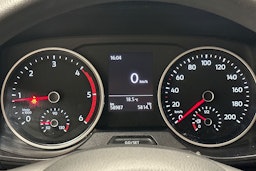 Valkoinen Volkswagen Crafter 2019 kuva 14.