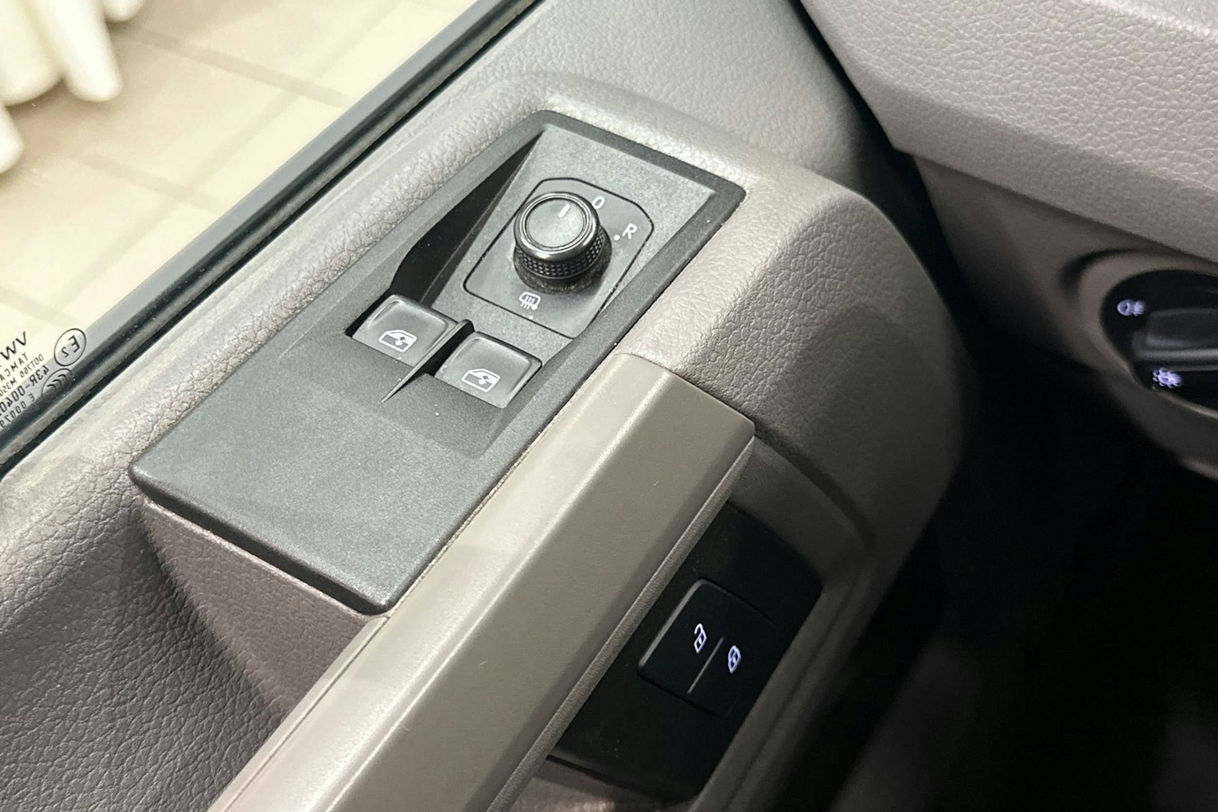 Valkoinen Volkswagen Crafter 2019 kuva 15.