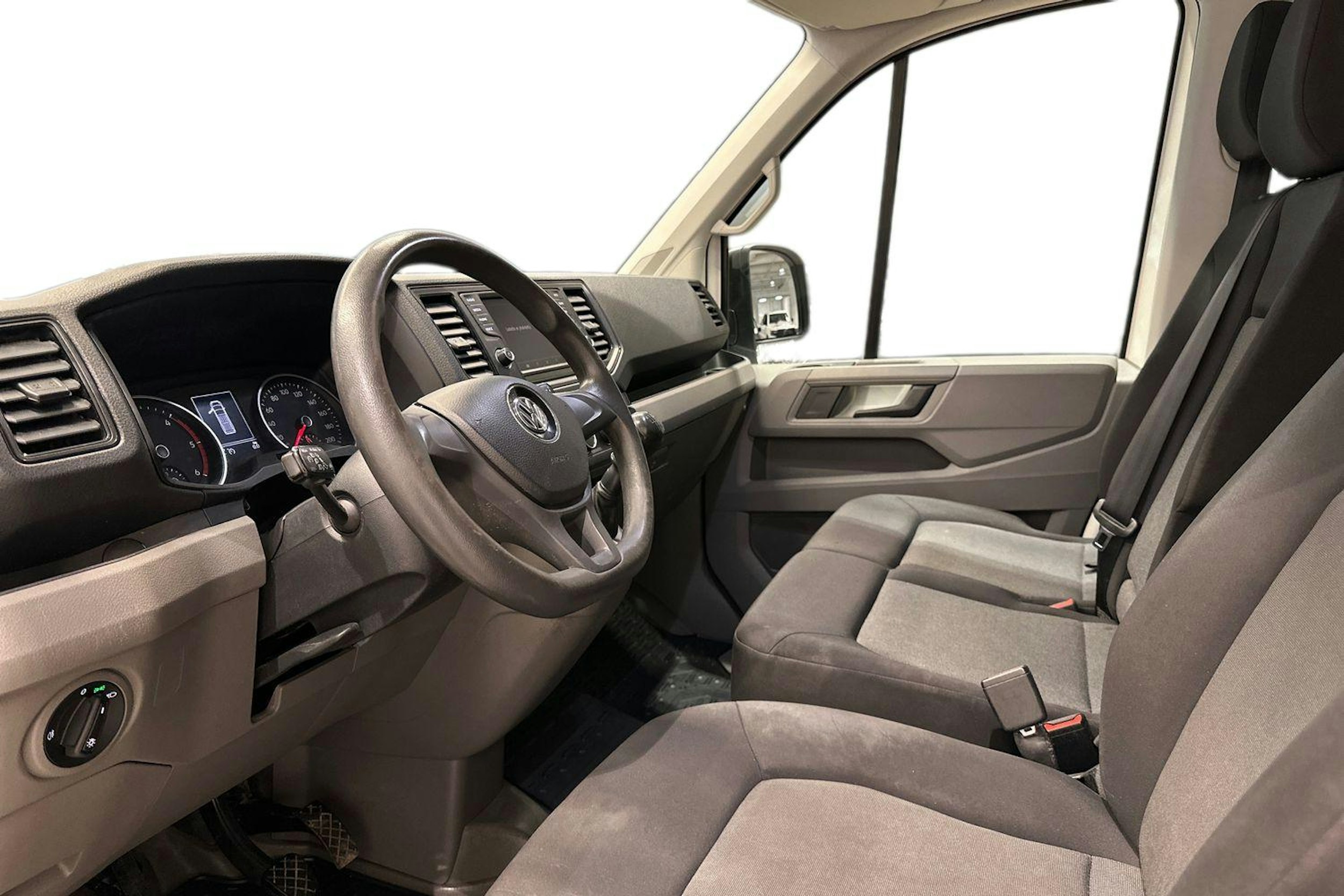 valkoinen Volkswagen Crafter 2019 kuva 8.