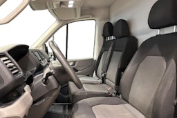 valkoinen Volkswagen Crafter 2019 kuva 11.