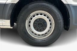 valkoinen Volkswagen Crafter 2019 kuva 12.