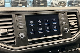 valkoinen Volkswagen Crafter 2019 kuva 18.