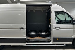 valkoinen Volkswagen Crafter 2019 kuva 23.