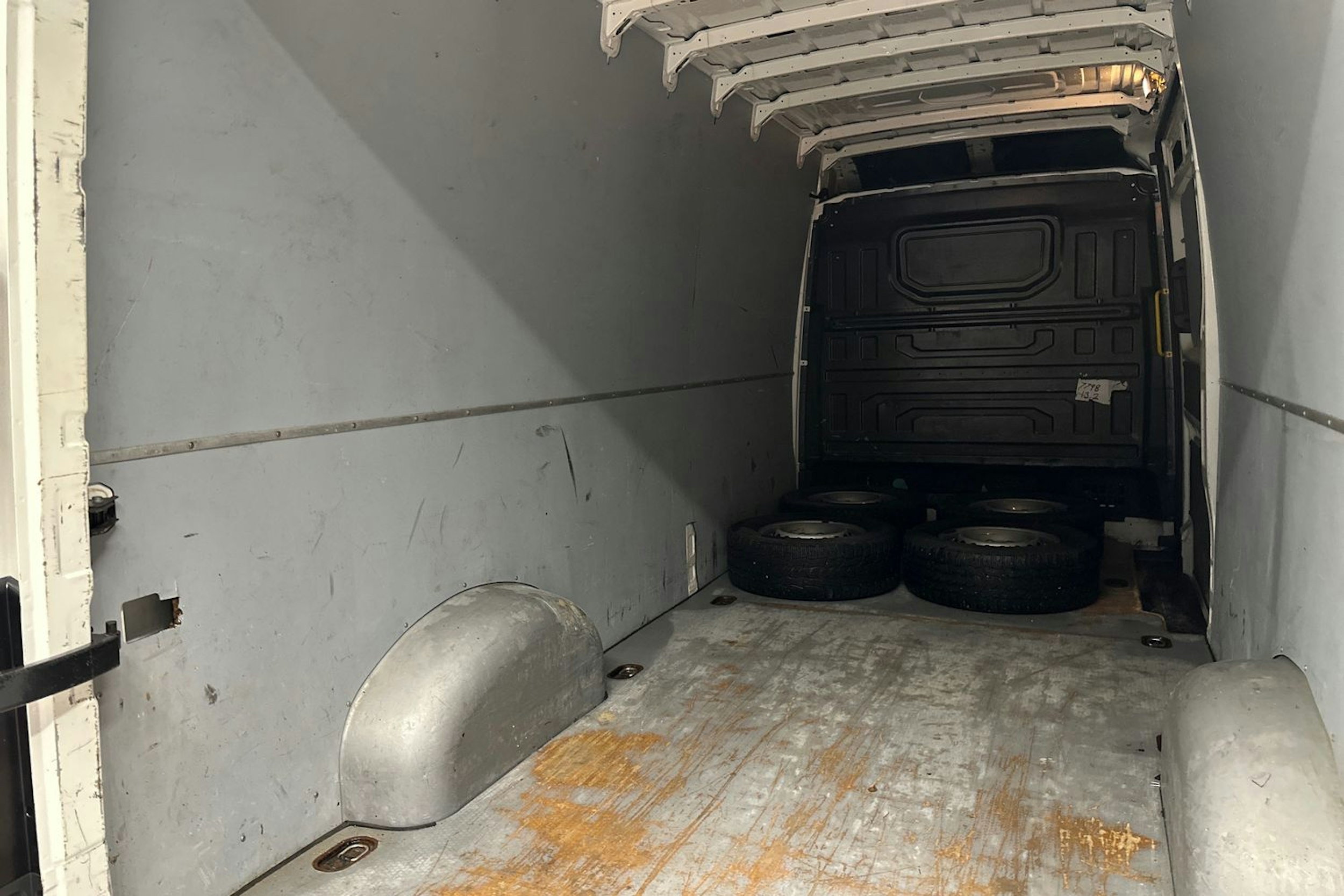 valkoinen Volkswagen Crafter 2019 kuva 28.