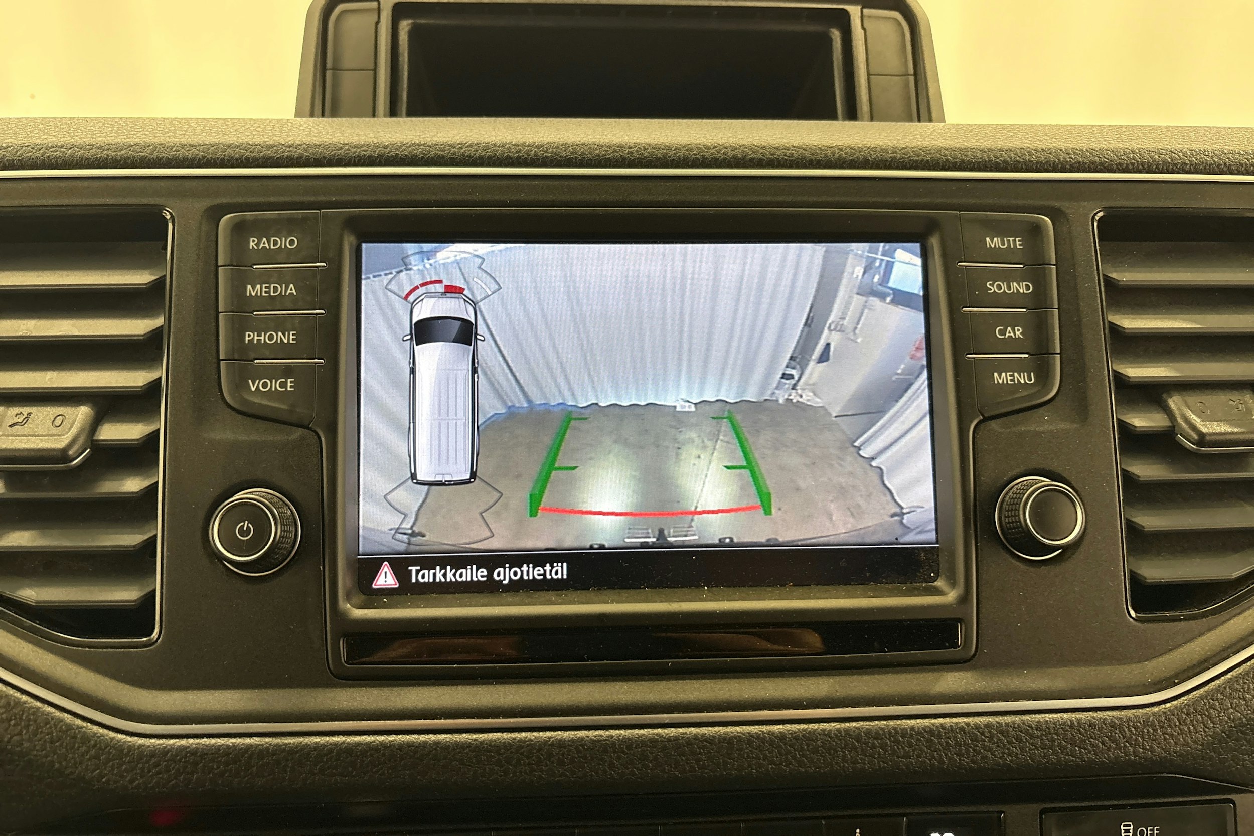 harmaa Volkswagen Crafter 2019 kuva 17.