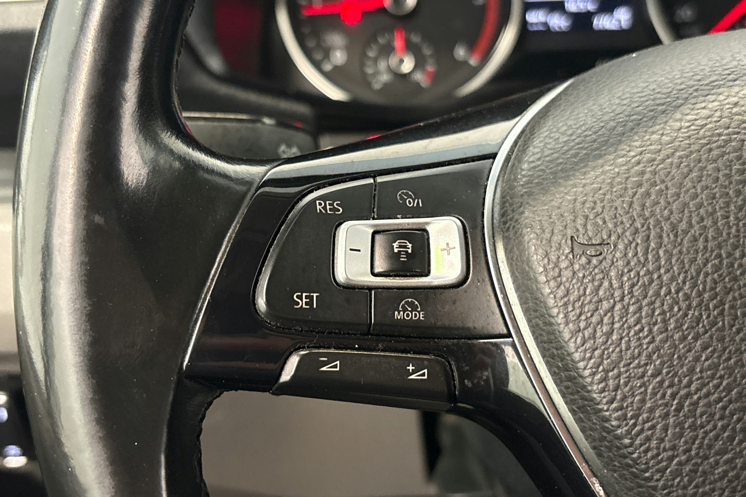 harmaa Volkswagen Crafter 2019 kuva 19.