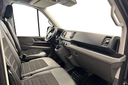 harmaa Volkswagen Crafter 2019 kuva 9.