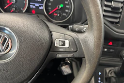 harmaa Volkswagen Crafter 2019 kuva 16.