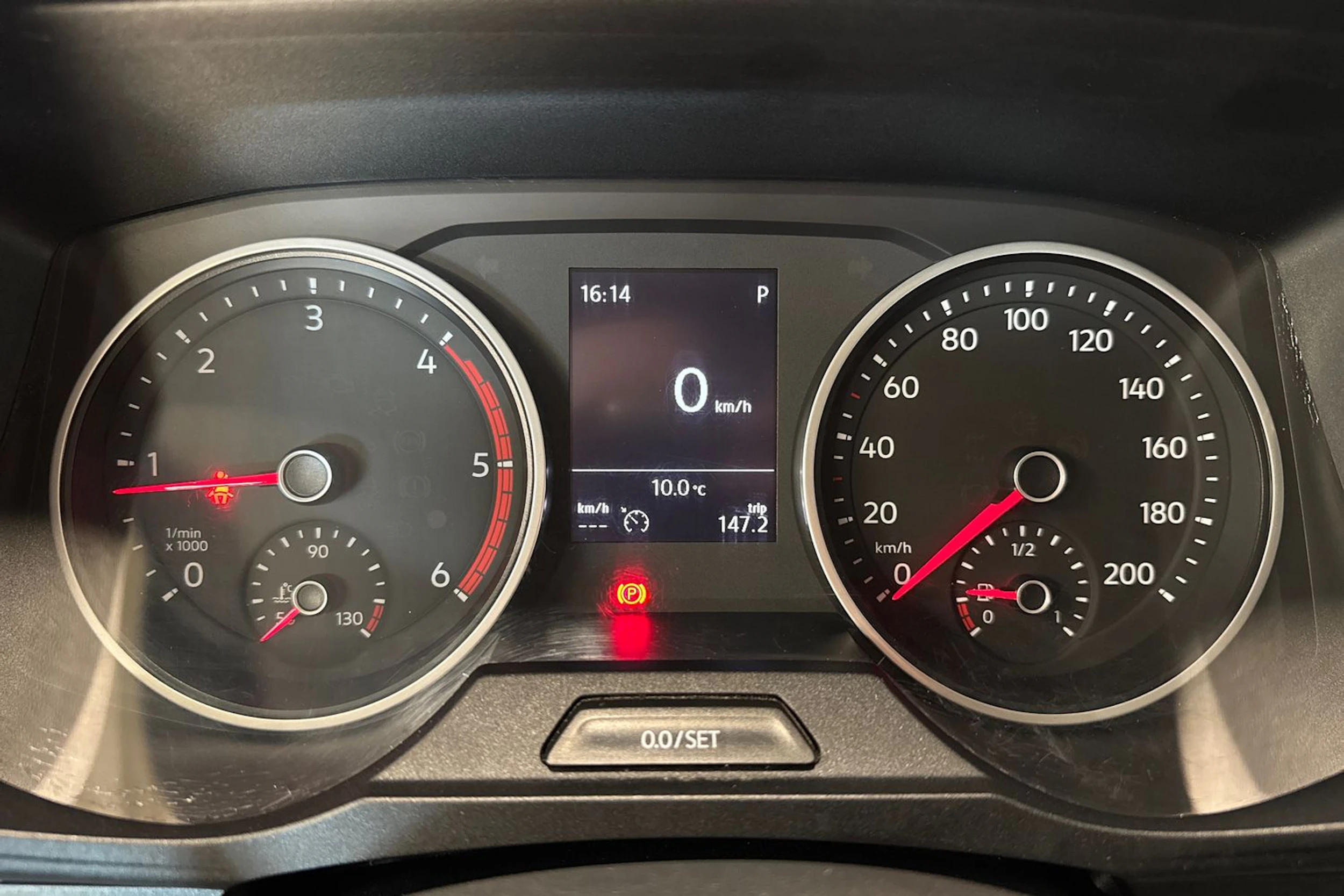 harmaa Volkswagen Crafter 2019 kuva 17.