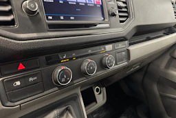 harmaa Volkswagen Crafter 2019 kuva 22.
