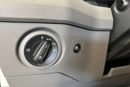 harmaa Volkswagen Crafter 2019 kuva 23.
