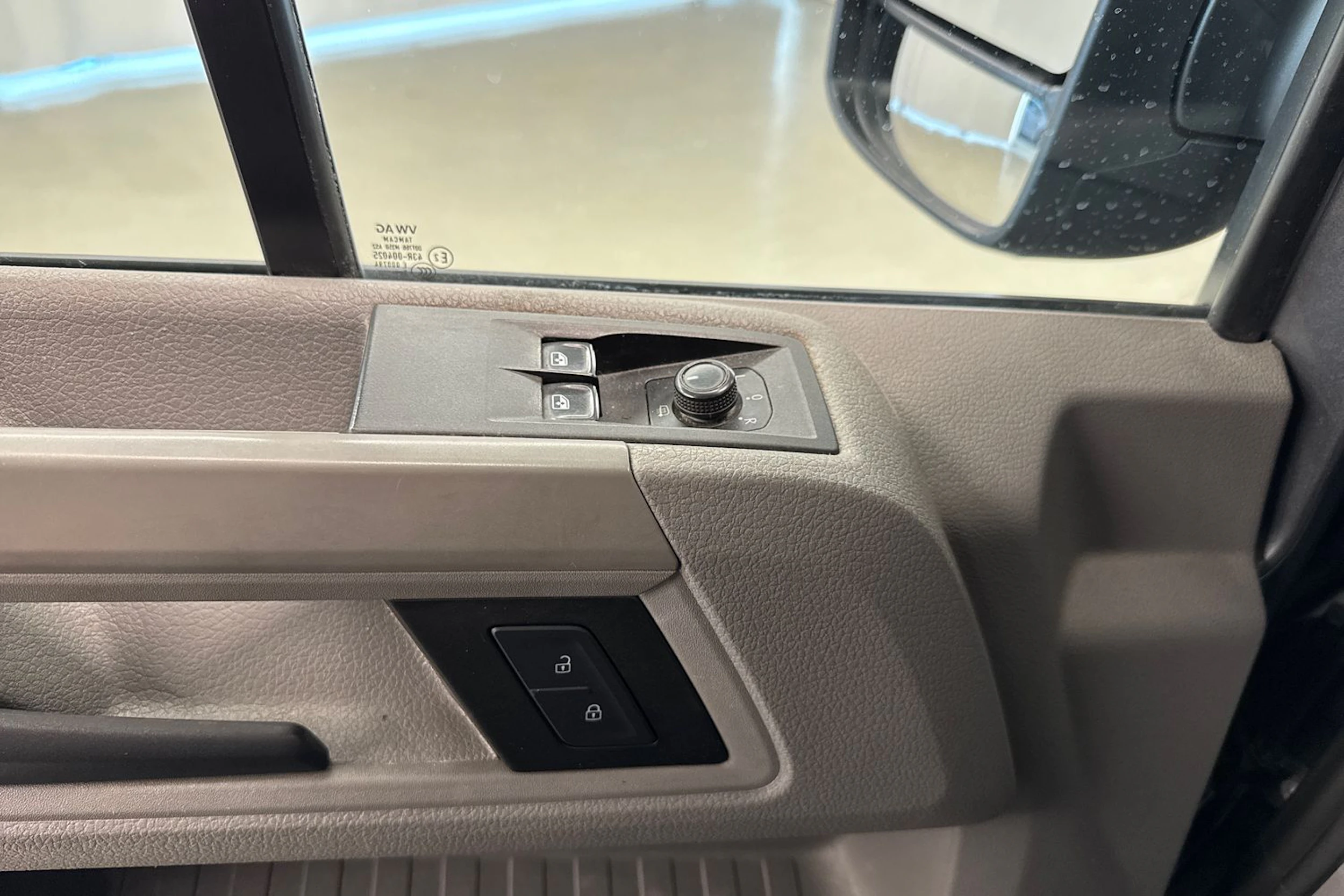 harmaa Volkswagen Crafter 2019 kuva 24.