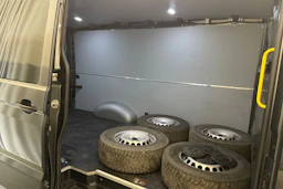 harmaa Volkswagen Crafter 2019 kuva 26.