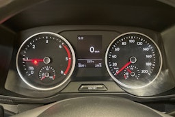 valkoinen Volkswagen Crafter 2019 kuva 15.