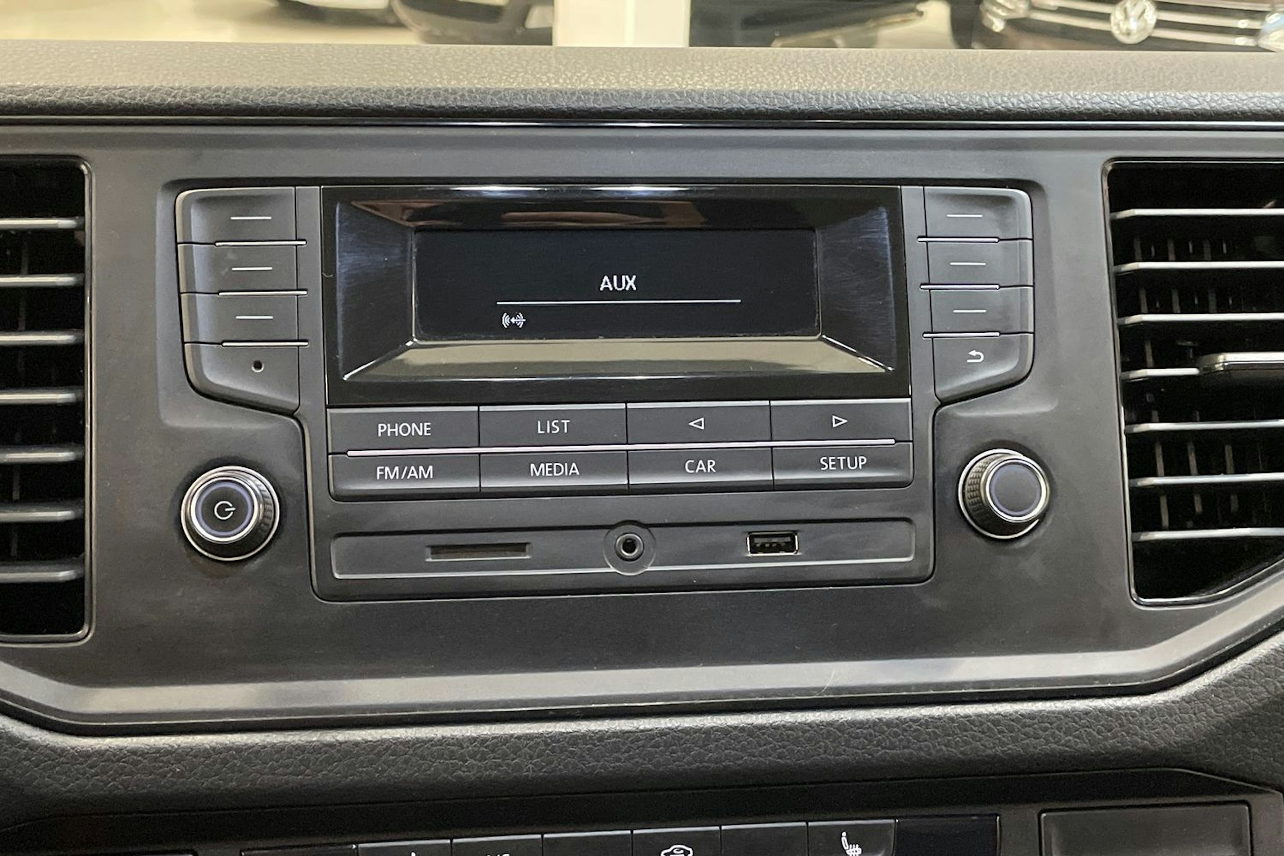 valkoinen Volkswagen Crafter 2019 kuva 17.