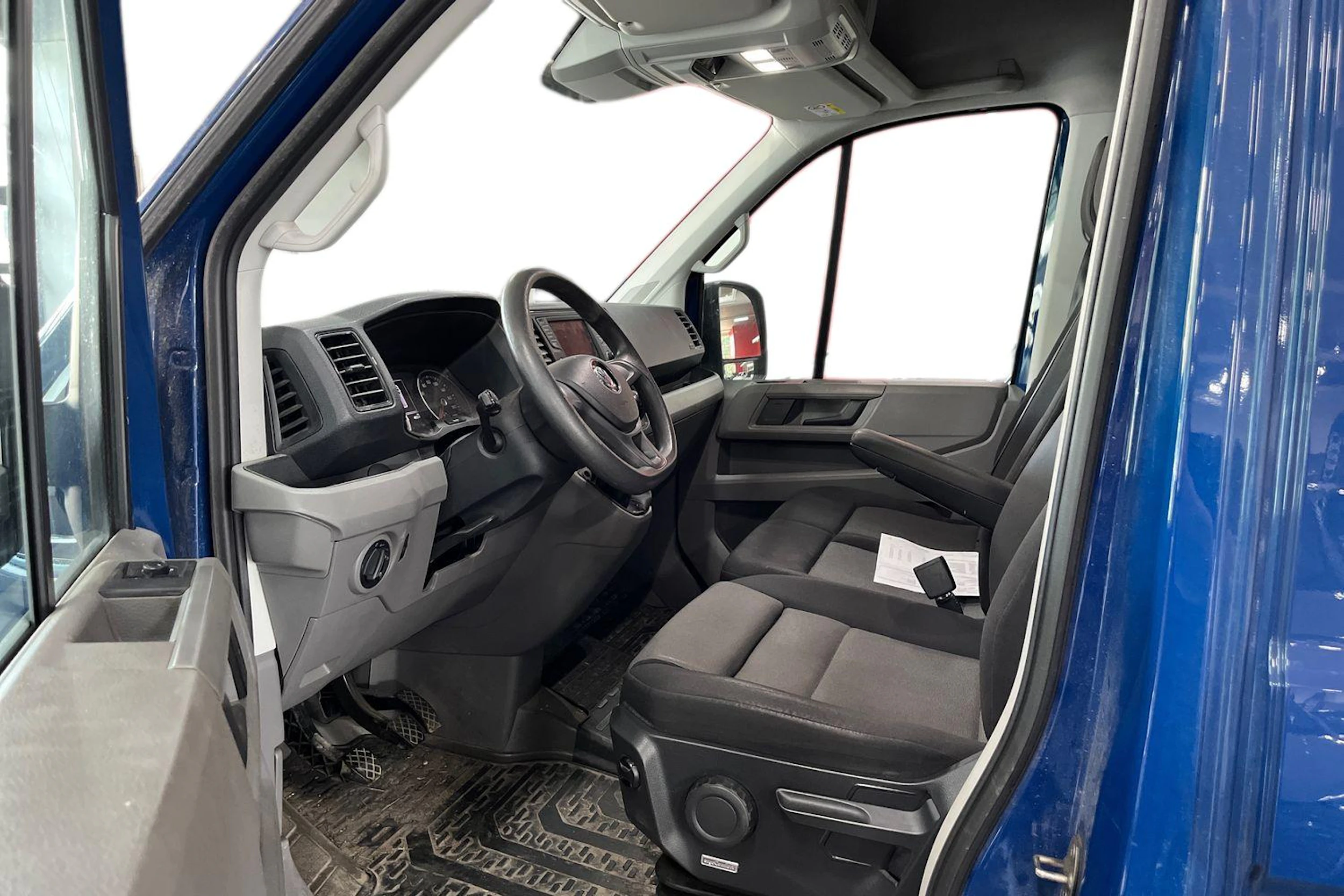 Sininen Volkswagen CRAFTER 2019 kuva 3.