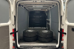 valkoinen Volkswagen Crafter 2019 kuva 20.