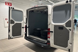 valkoinen Volkswagen Crafter 2019 kuva 24.