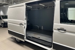 valkoinen Volkswagen Crafter 2019 kuva 25.