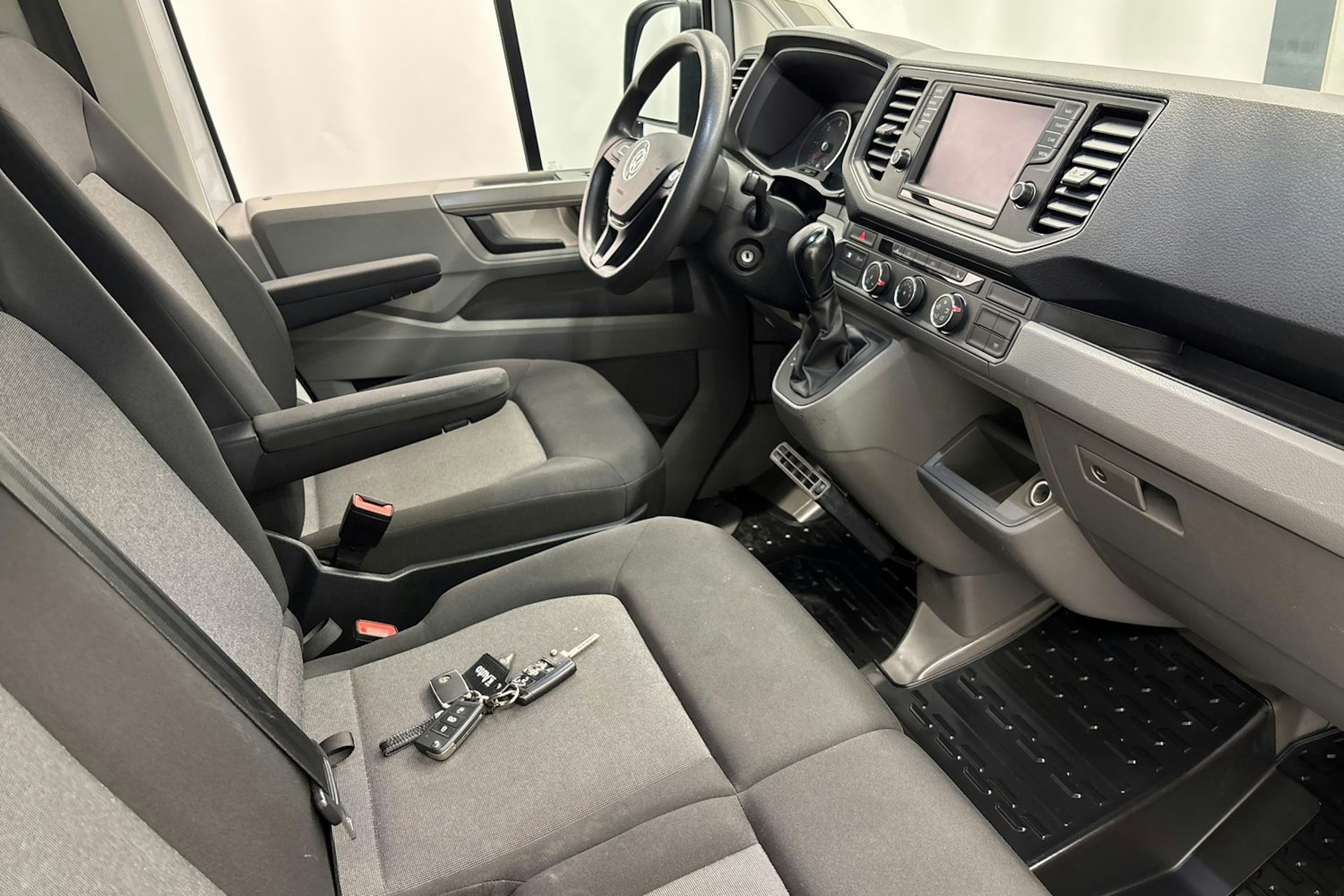 hopea Volkswagen Crafter 2019 kuva 14.