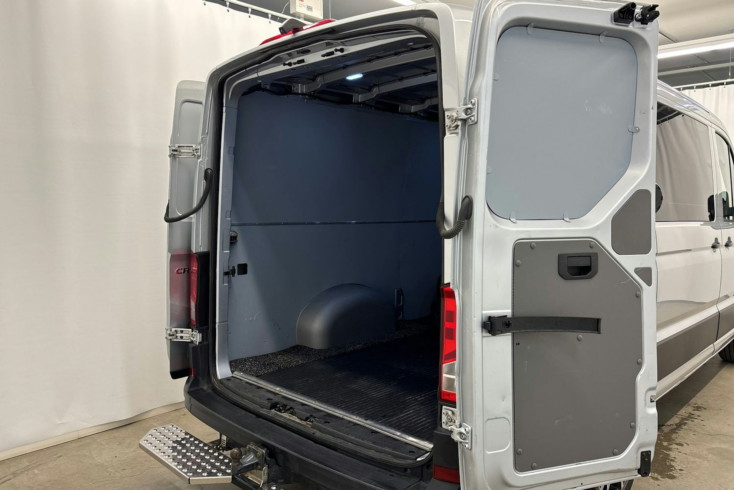 hopea Volkswagen Crafter 2019 kuva 27.