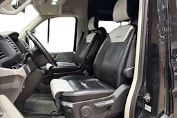 musta Volkswagen Crafter 2019 kuva 6.