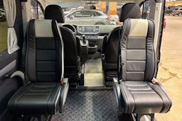 musta Volkswagen Crafter 2019 kuva 11.