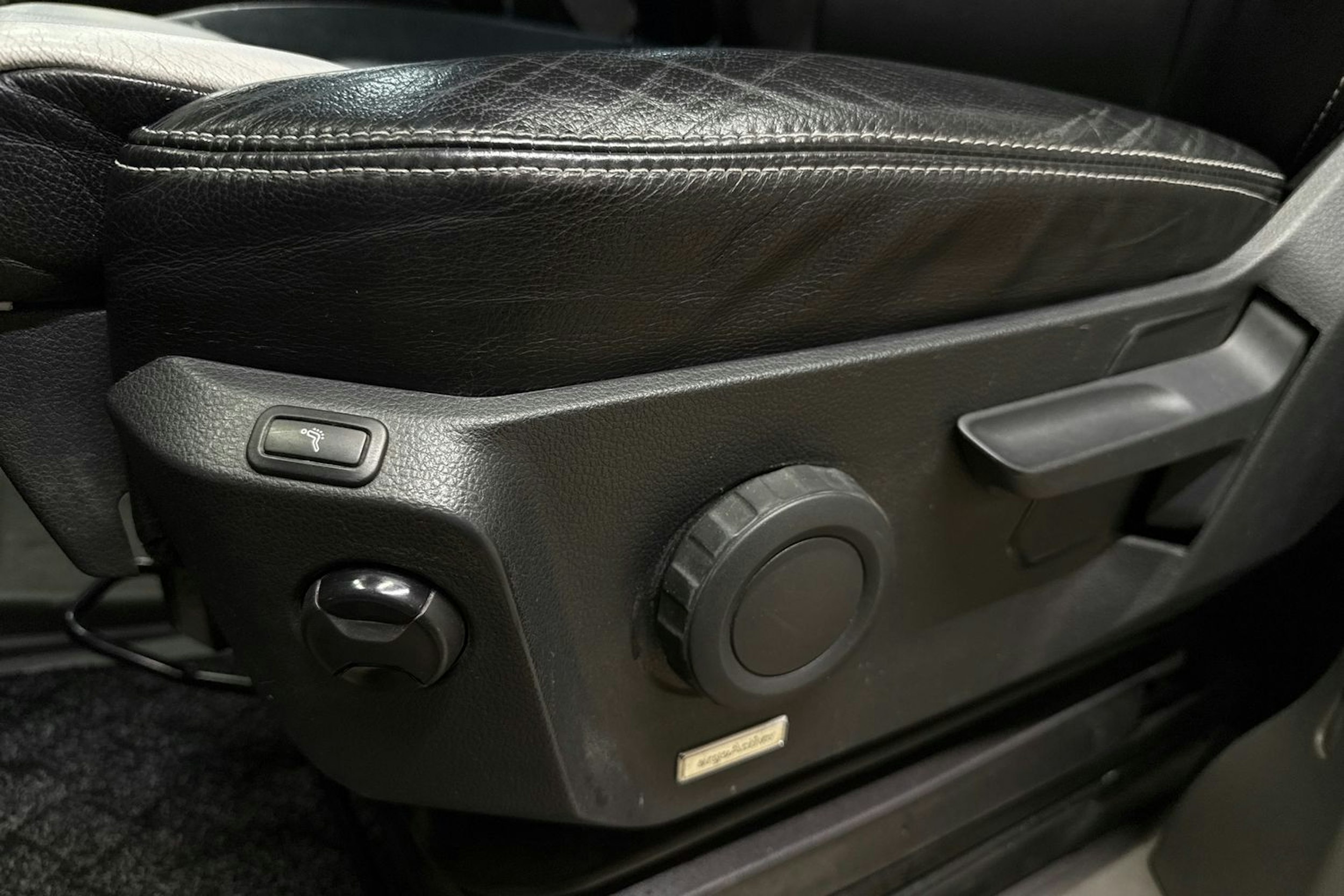 musta Volkswagen Crafter 2019 kuva 15.