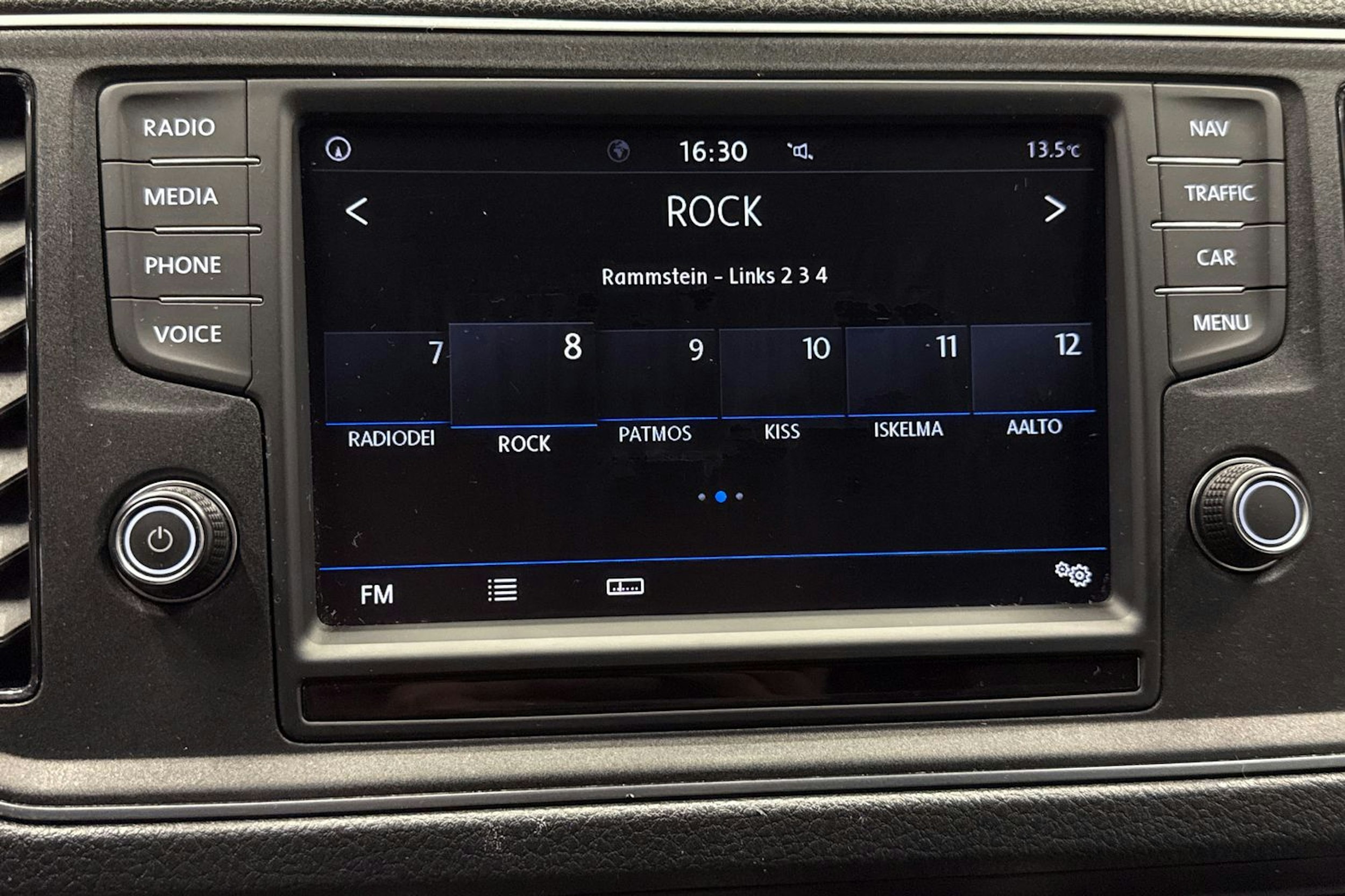 musta Volkswagen Crafter 2019 kuva 26.