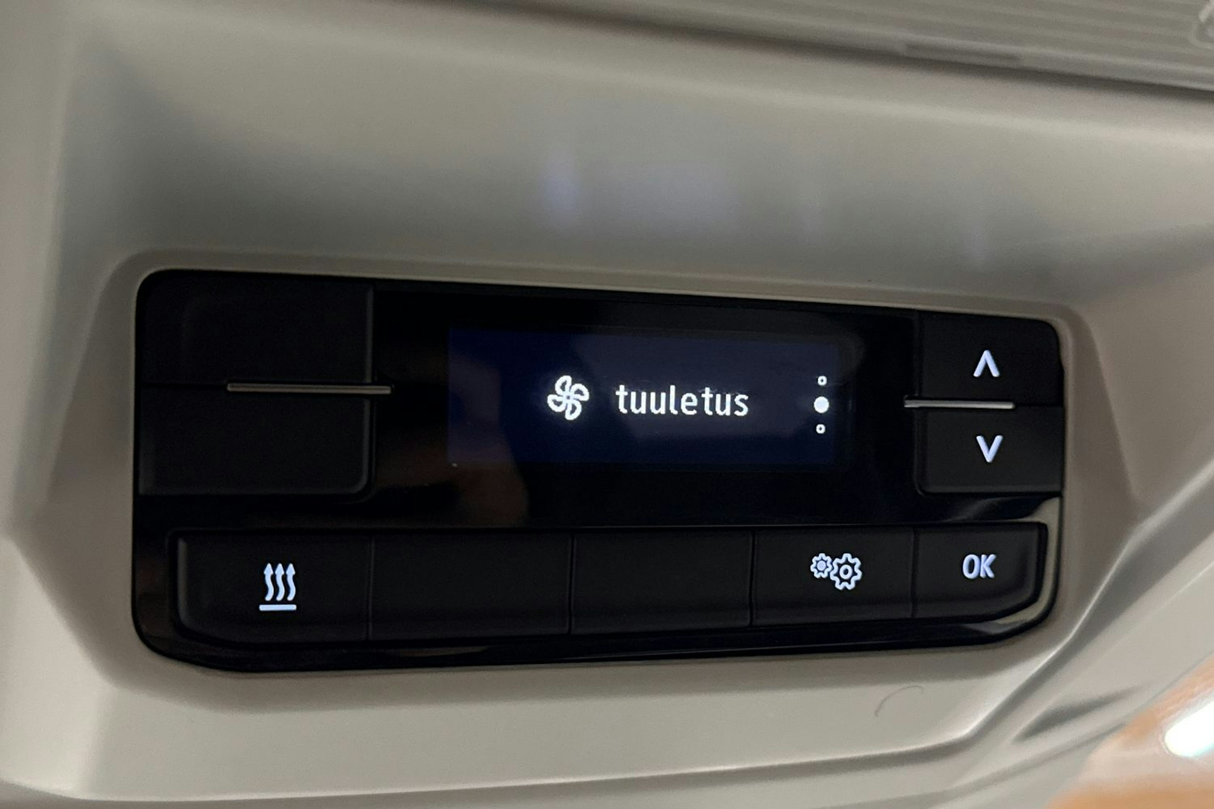 musta Volkswagen Crafter 2019 kuva 33.