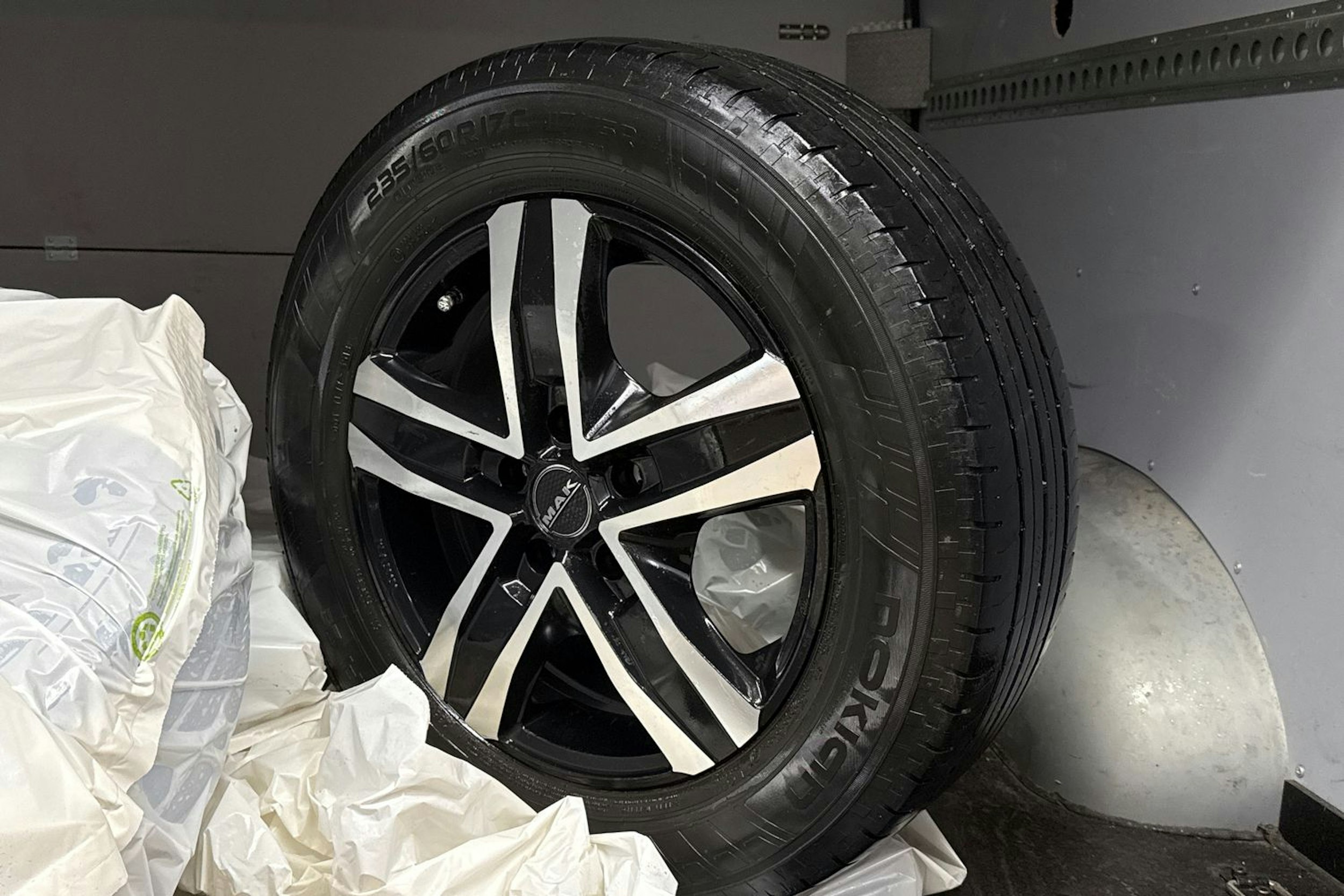 musta Volkswagen Crafter 2019 kuva 35.